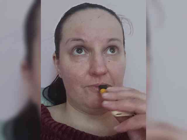 LadyAlma webcam
