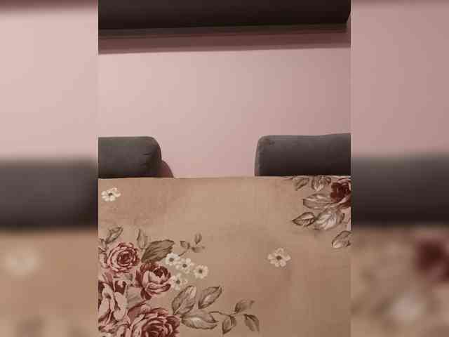 LadyAlma webcam