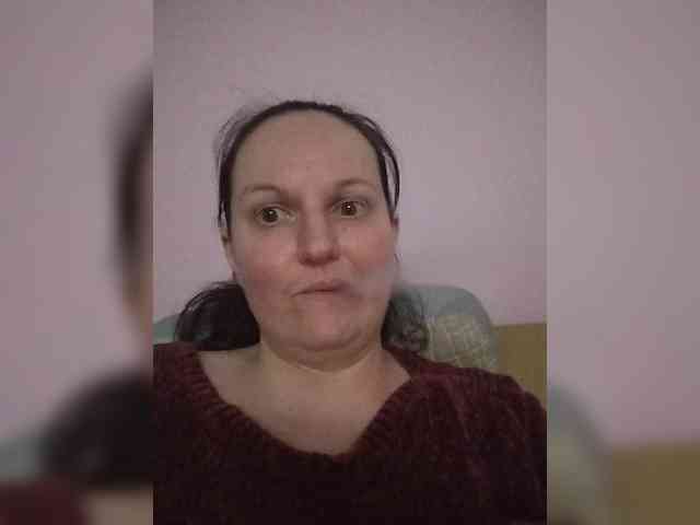 LadyAlma webcam