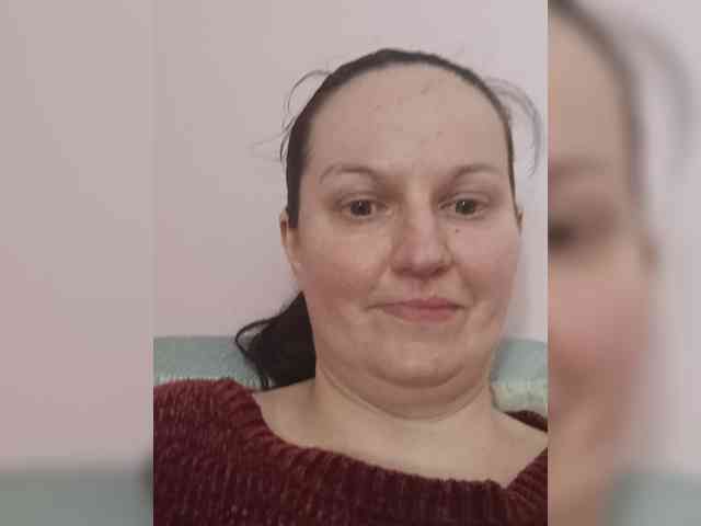 LadyAlma webcam