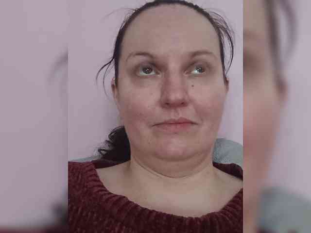 LadyAlma webcam