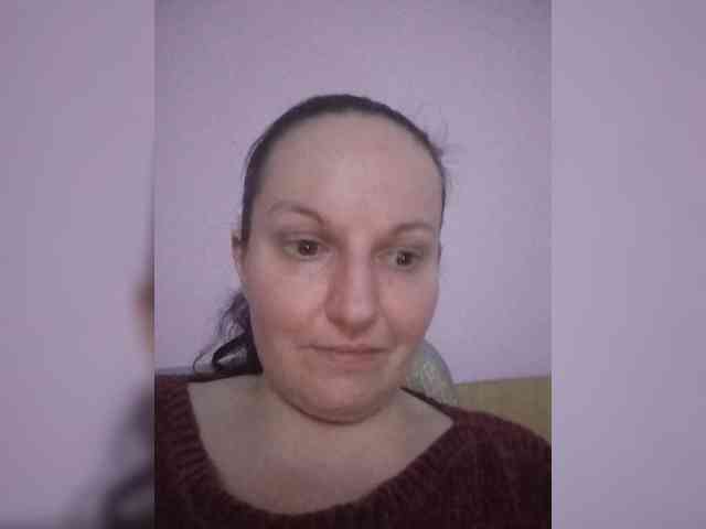 LadyAlma webcam