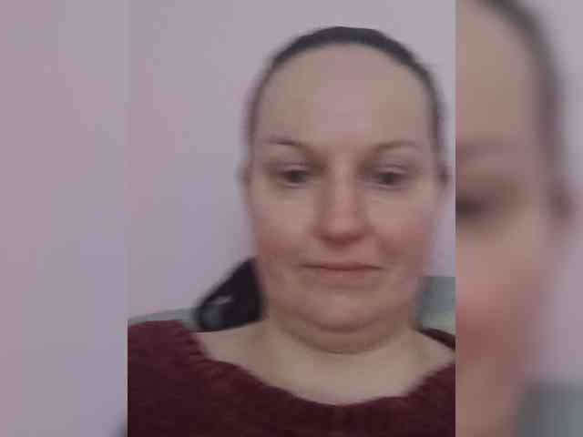 LadyAlma webcam