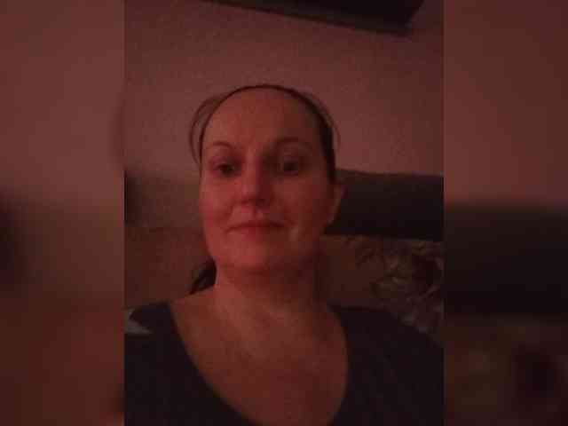 LadyAlma webcam