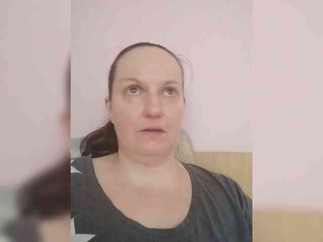 LadyAlma webcam
