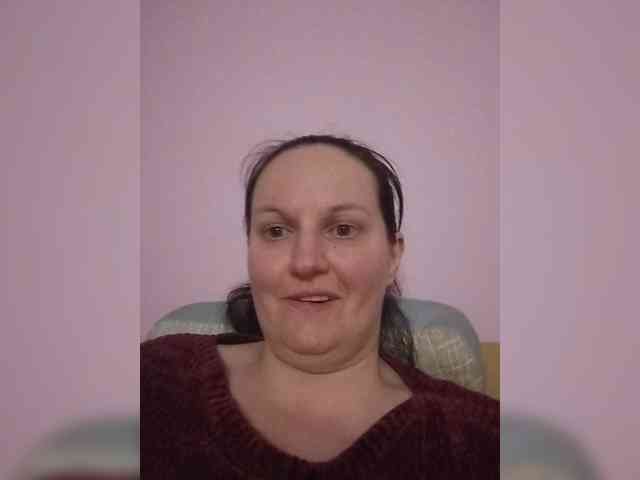 LadyAlma webcam