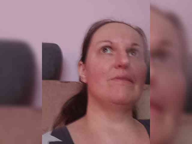 LadyAlma Live Webcam on BongaCams