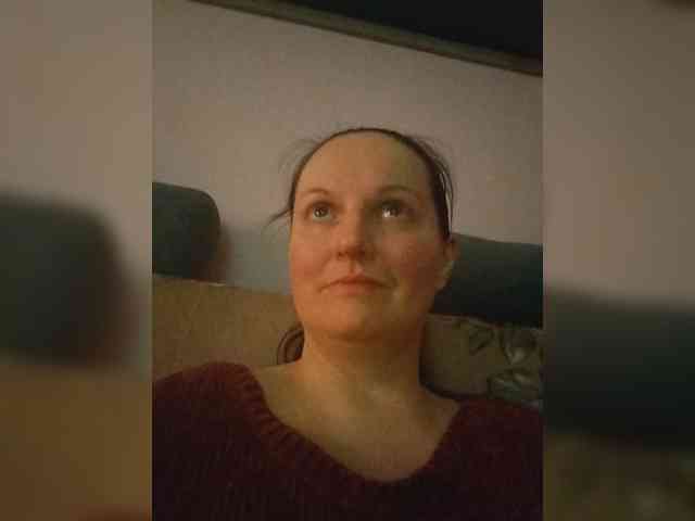 LadyAlma webcam