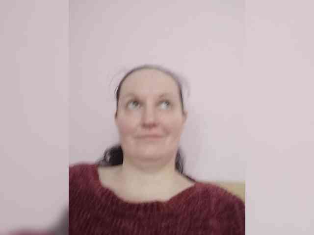 LadyAlma webcam
