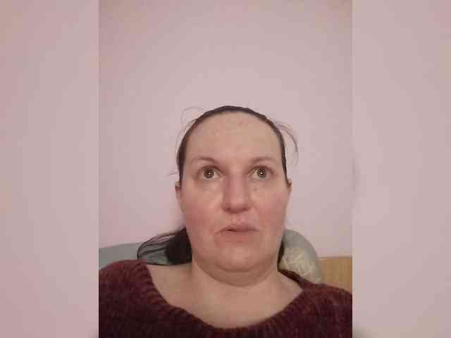 LadyAlma webcam