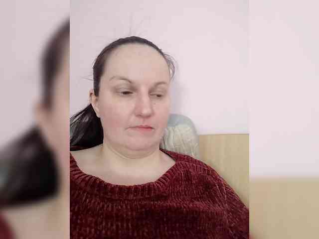 LadyAlma webcam