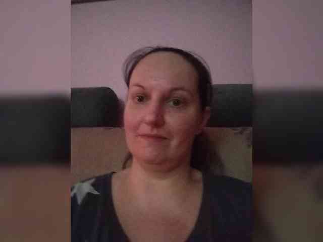 LadyAlma webcam