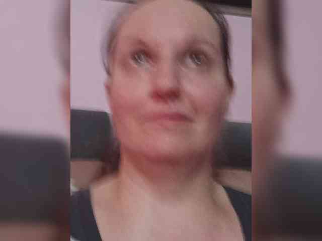 LadyAlma webcam