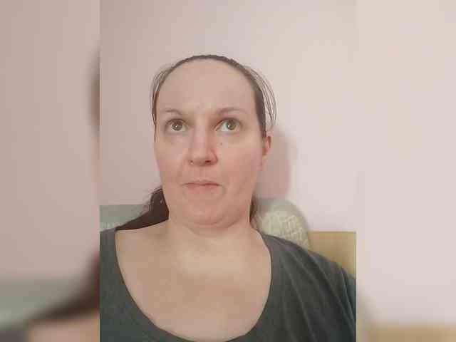 LadyAlma webcam