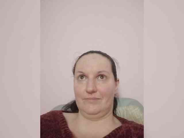 LadyAlma webcam