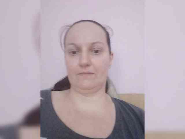 LadyAlma webcam
