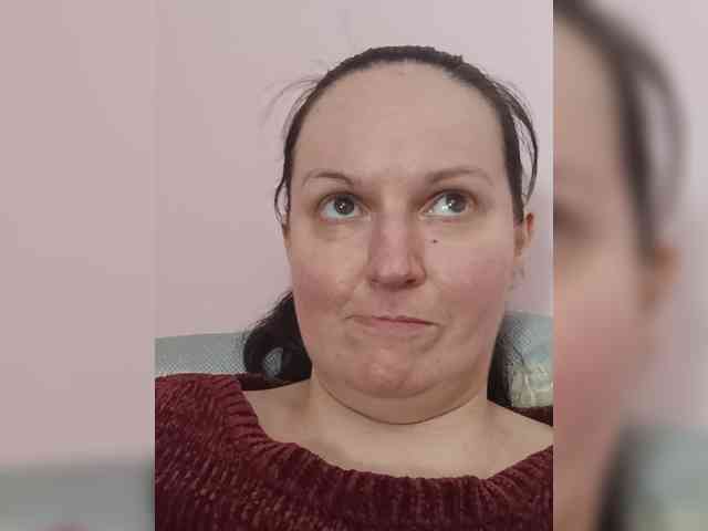LadyAlma webcam