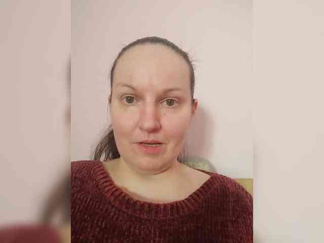 LadyAlma webcam