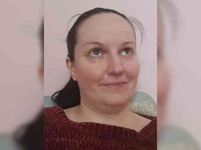 LadyAlma webcam