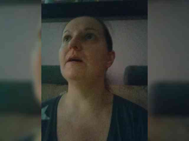 LadyAlma webcam