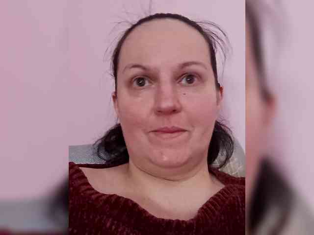 LadyAlma webcam