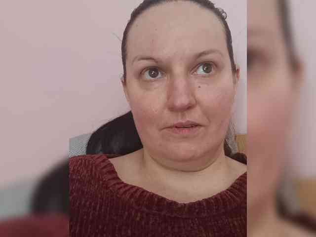 LadyAlma webcam