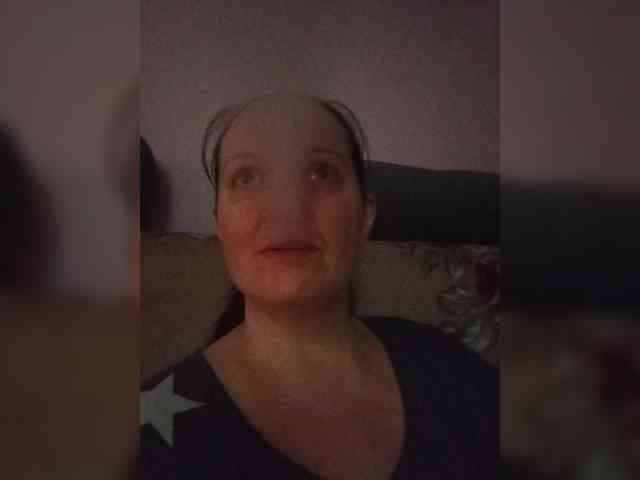 LadyAlma webcam