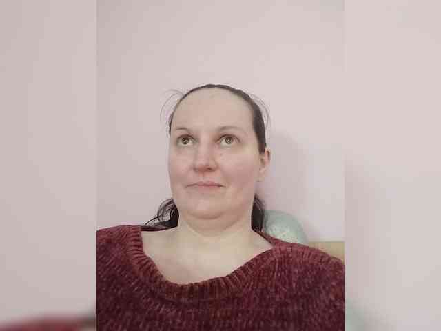 LadyAlma webcam