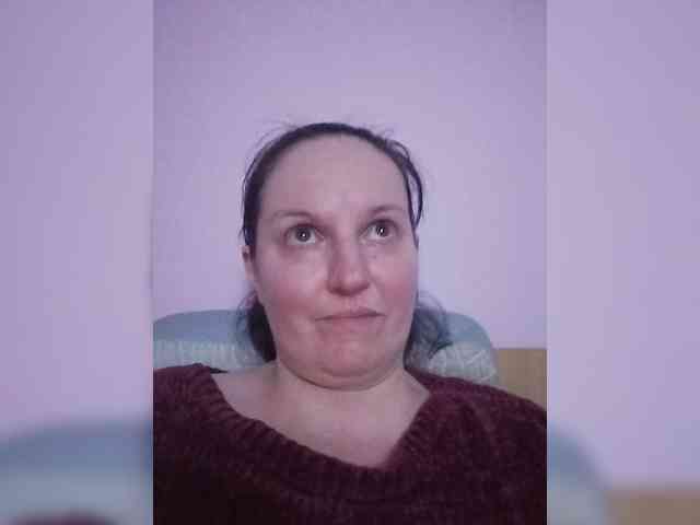 LadyAlma webcam