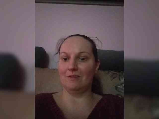 LadyAlma webcam