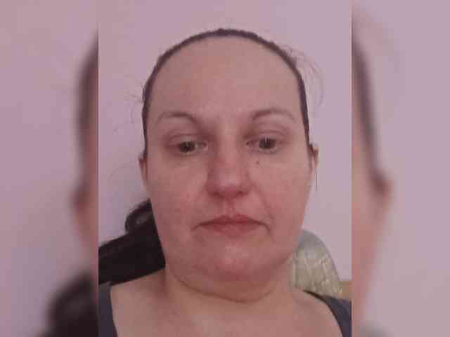 LadyAlma webcam