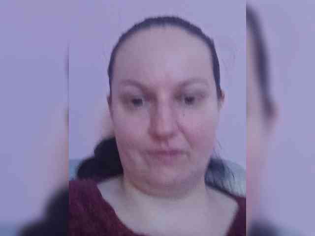 LadyAlma webcam