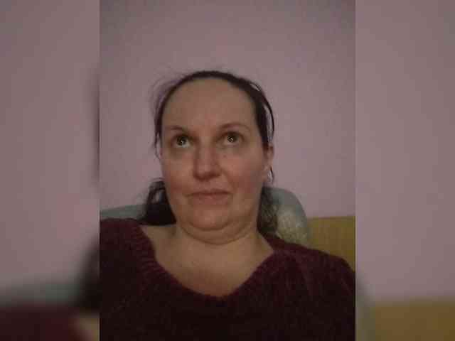 LadyAlma webcam