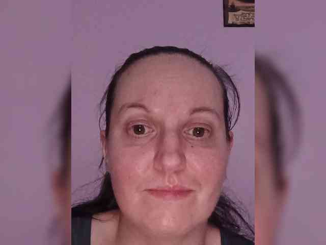LadyAlma webcam