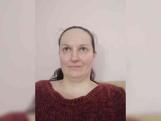 LadyAlma webcam