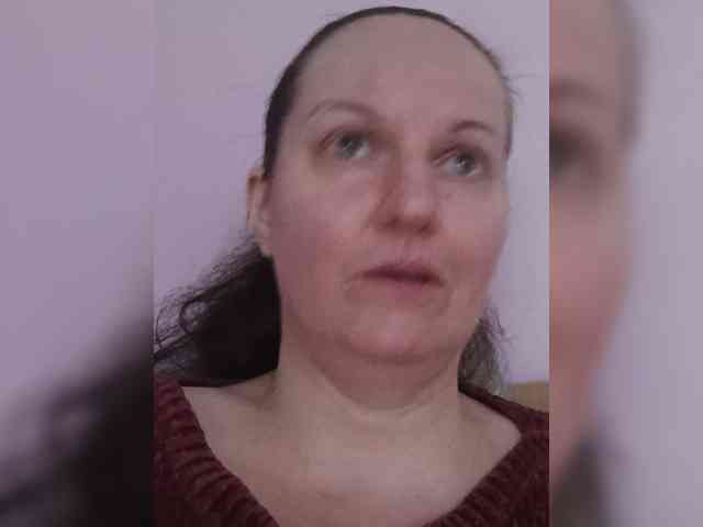 LadyAlma webcam