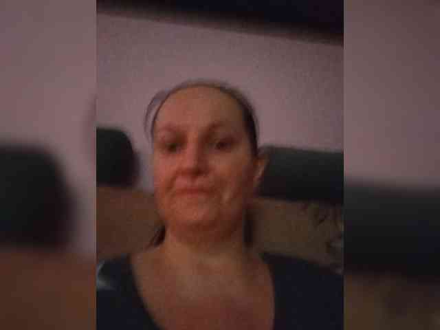LadyAlma webcam