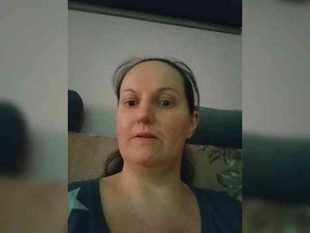 LadyAlma webcam