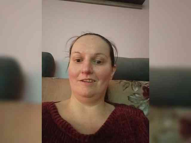 LadyAlma webcam