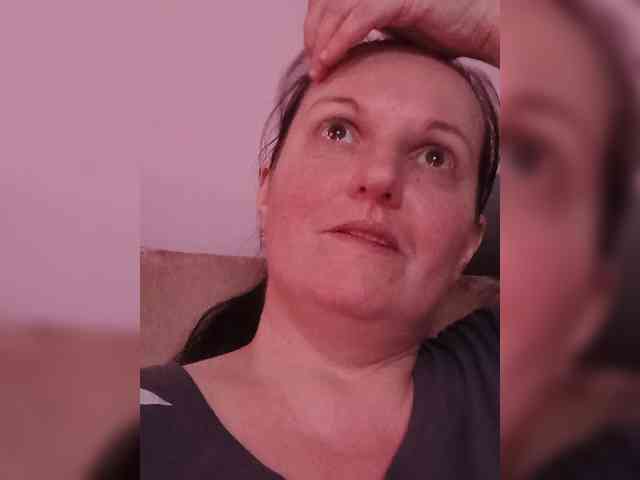 LadyAlma webcam
