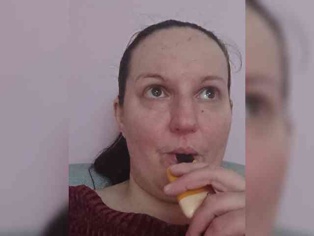 LadyAlma webcam