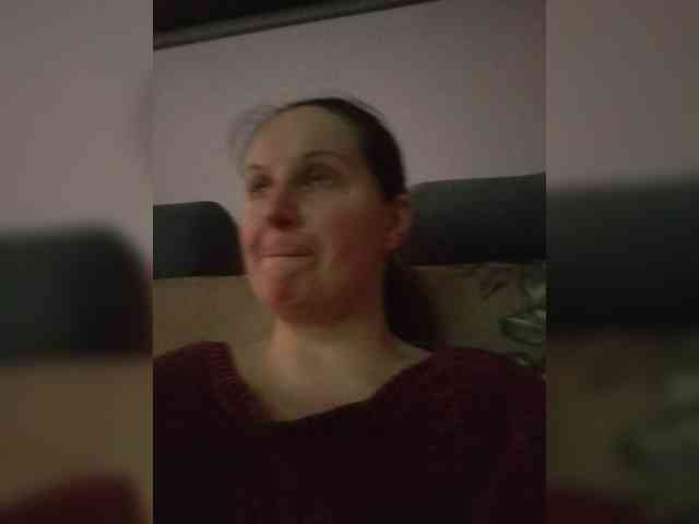 LadyAlma webcam