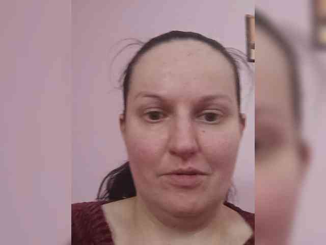 LadyAlma webcam