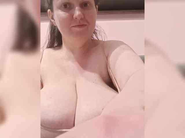 LadyAlma Live Webcam on BongaCams