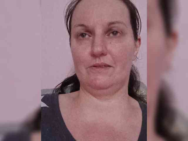 LadyAlma webcam