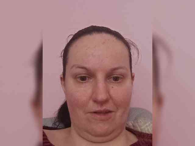 LadyAlma webcam