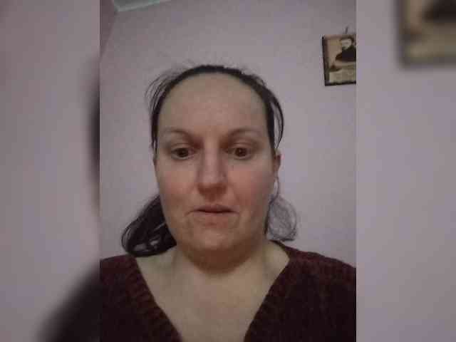 LadyAlma webcam