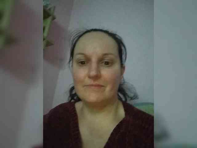LadyAlma webcam