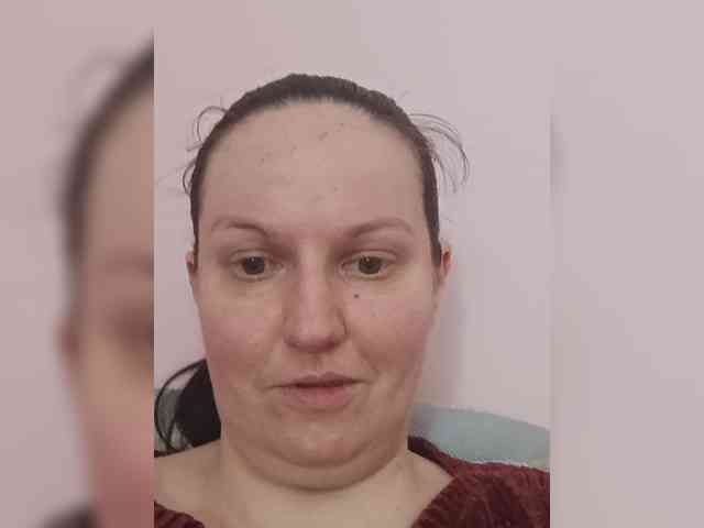 LadyAlma webcam