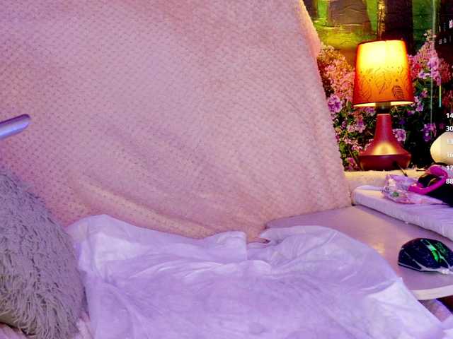 Nicol-sweet live webcam show